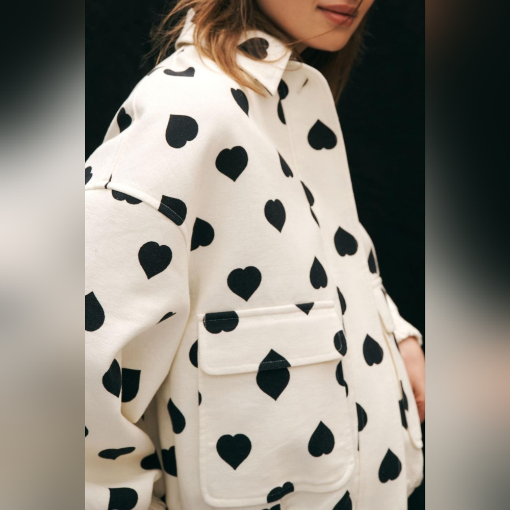 Heart Print Collared Neck Zip-Up Jacket - Picture 3 of 9